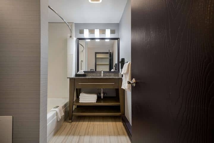 Room 41 of 51