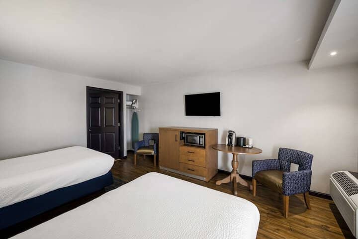 Room 17 of 51