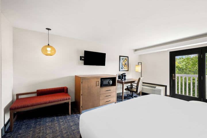 Room 37 of 51